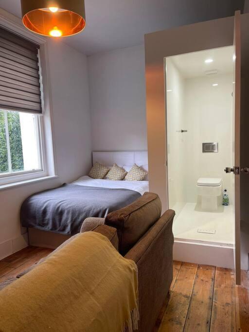 Apartament 4 Quiet Compact Studio With Garden View - Best Location - Comfortable - Quiet Okręg wyborczy Hove Zewnętrze zdjęcie