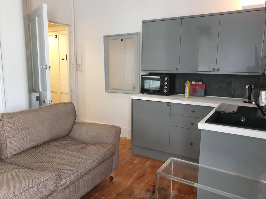 Apartament 4 Quiet Compact Studio With Garden View - Best Location - Comfortable - Quiet Okręg wyborczy Hove Zewnętrze zdjęcie